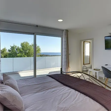 Holiday home Traumhafte Mit Privatem Pool, Sauna, Meerblick