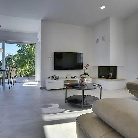 Holiday home Traumhafte Mit Privatem Pool, Sauna, Meerblick *