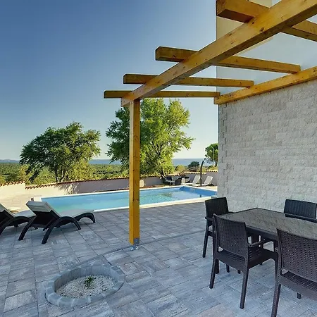 Holiday home Traumhafte Mit Privatem Pool, Sauna, Meerblick