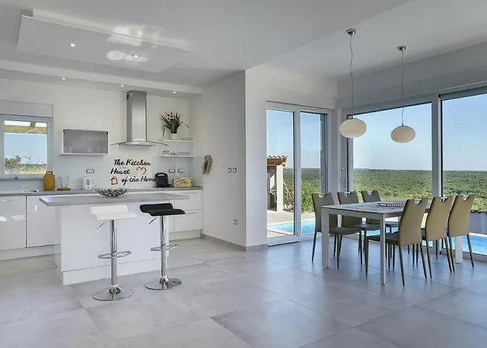 Traumhafte Mit Privatem Pool, Sauna, Meerblick Peroj