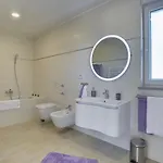 Traumhafte Mit Privatem Pool, Sauna, Meerblick *